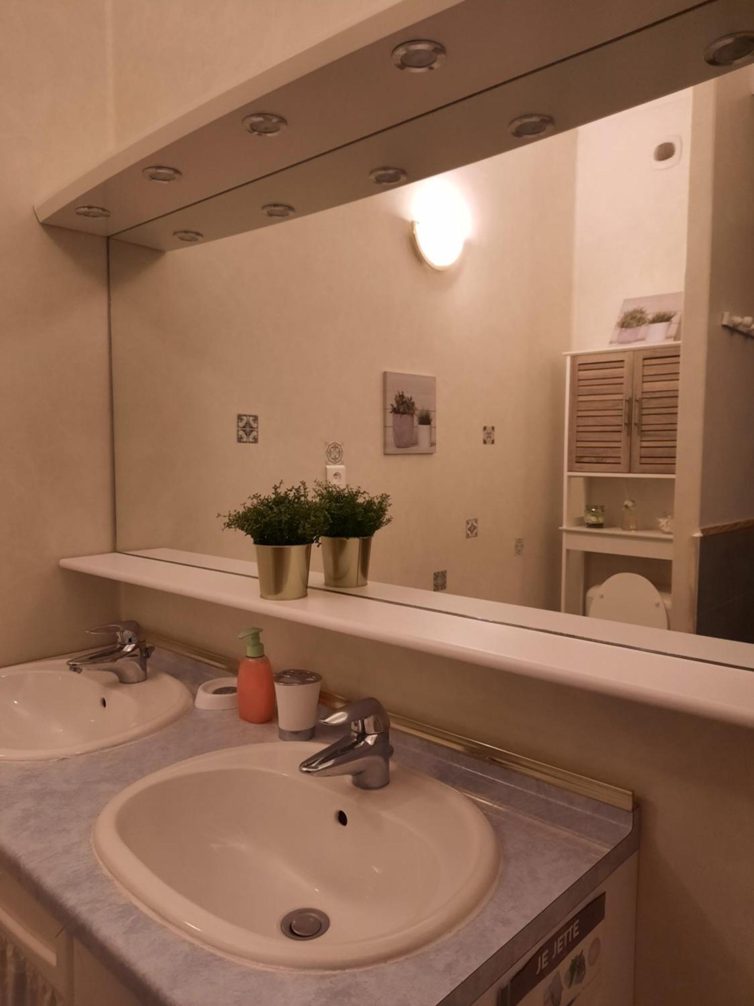 Domaine De Fontsauzine - Gites Et Chambre D'Hotes Genouille  Buitenkant foto