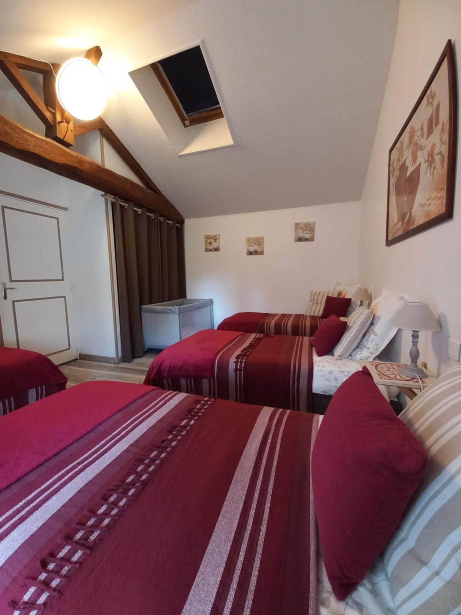 Domaine De Fontsauzine - Gites Et Chambre D'Hotes Genouille  Buitenkant foto