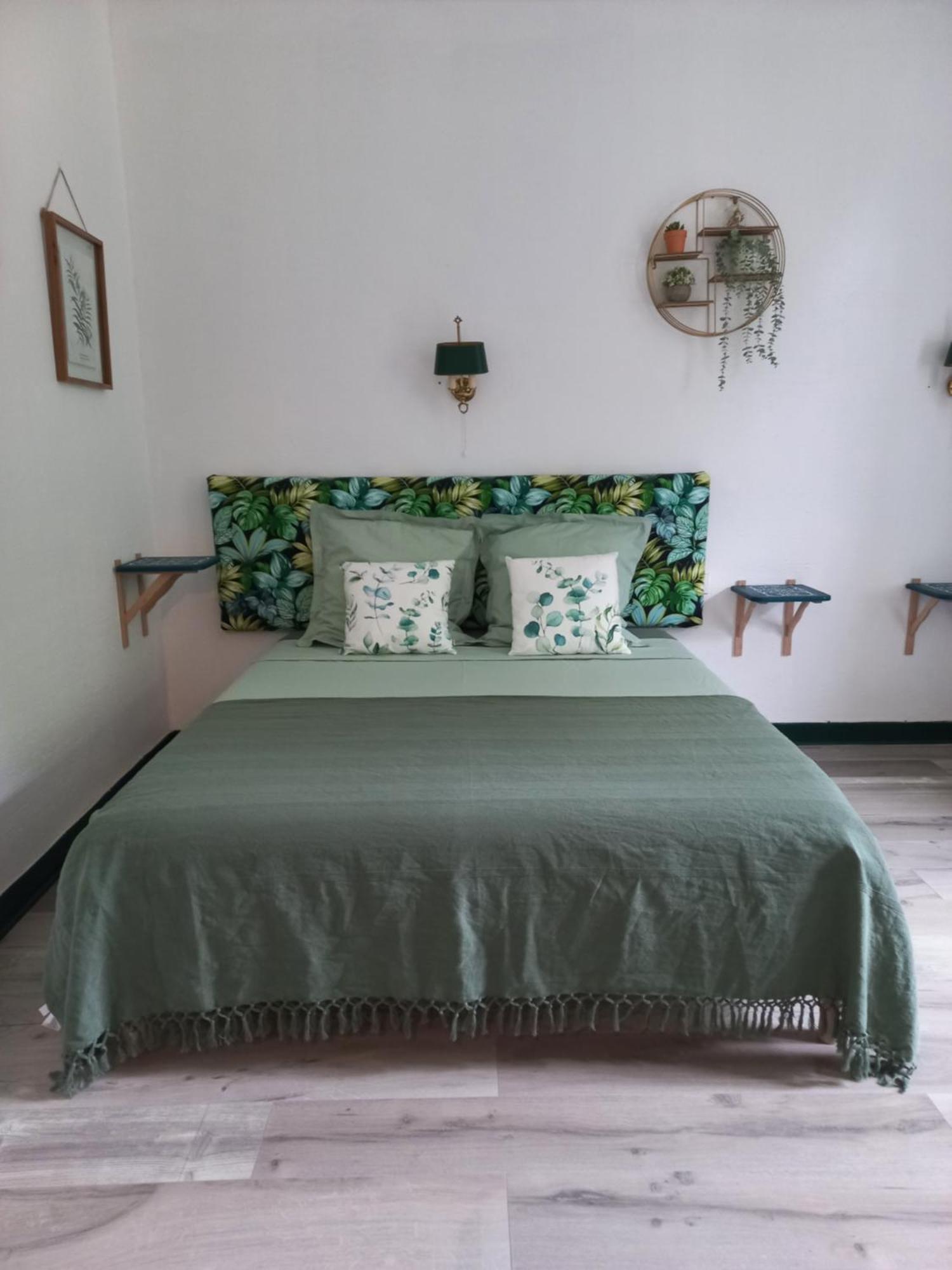 Domaine De Fontsauzine - Gites Et Chambre D'Hotes Genouille  Buitenkant foto