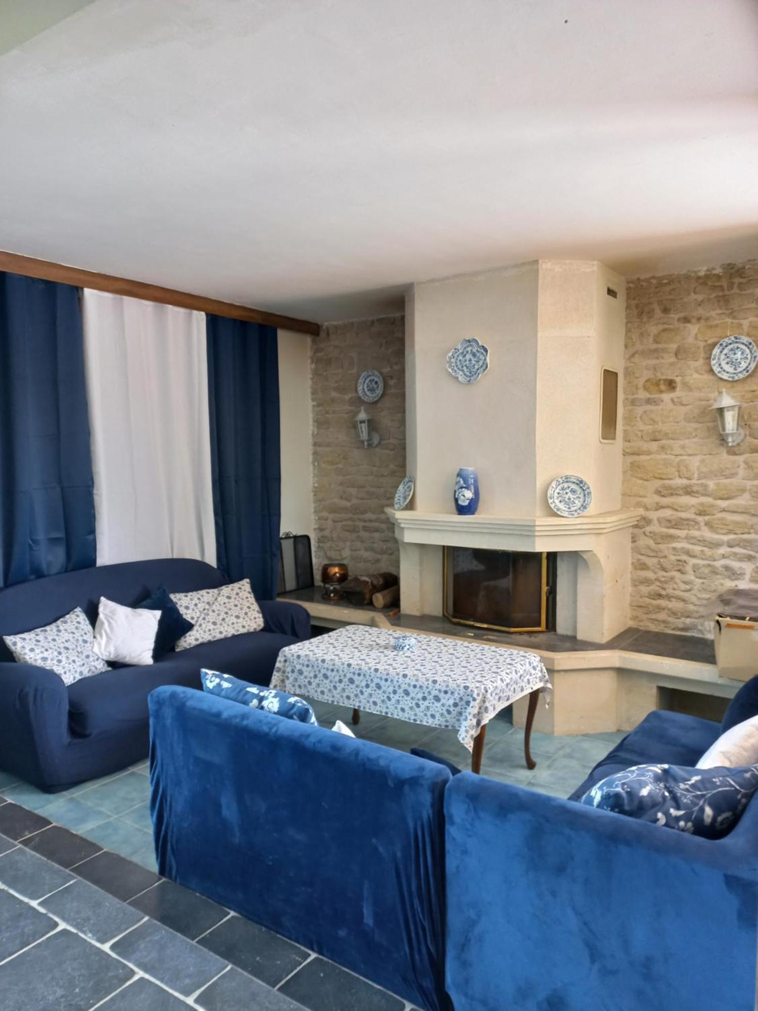 Domaine De Fontsauzine - Gites Et Chambre D'Hotes Genouille  Buitenkant foto