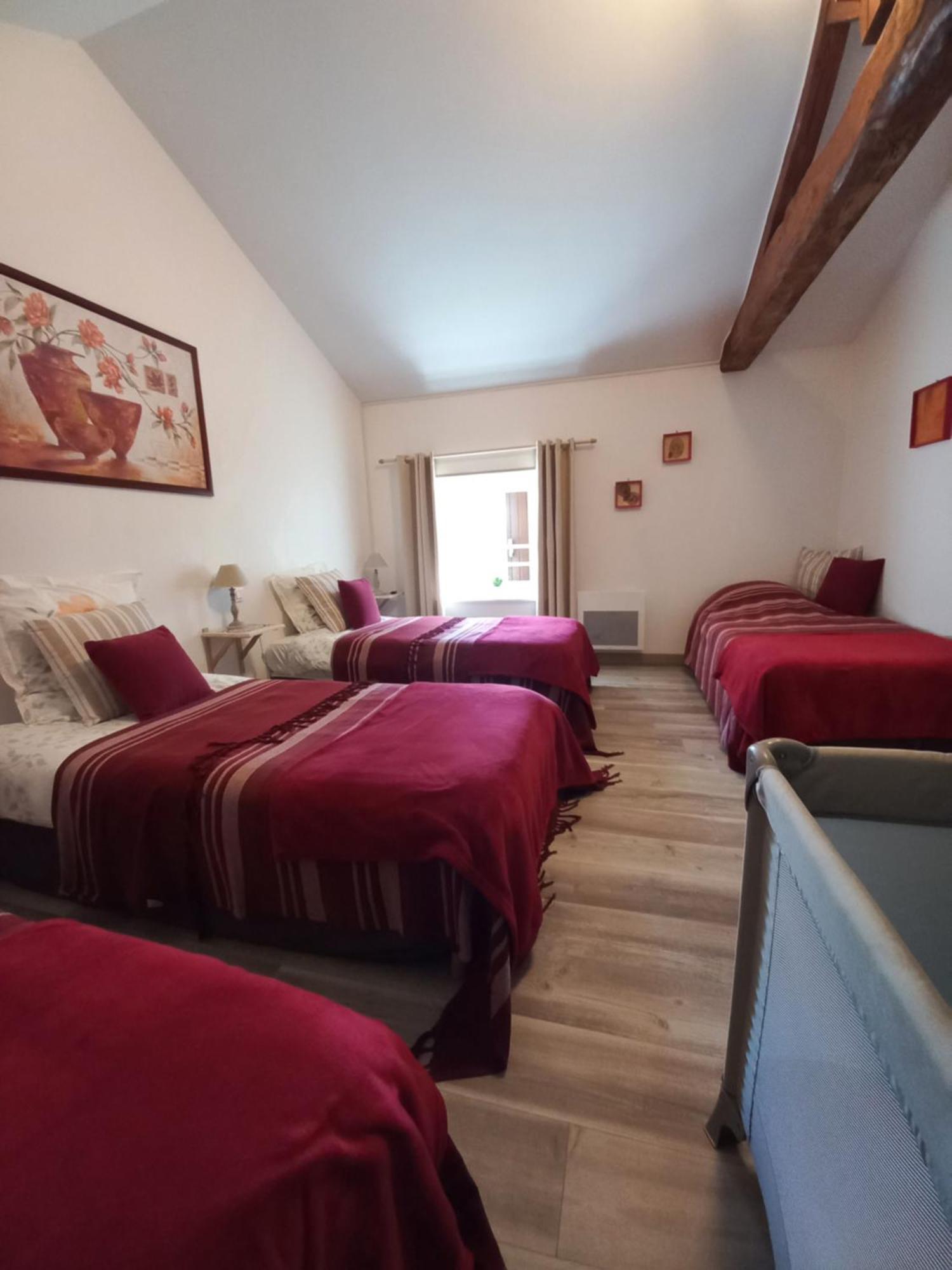 Domaine De Fontsauzine - Gites Et Chambre D'Hotes Genouille  Buitenkant foto